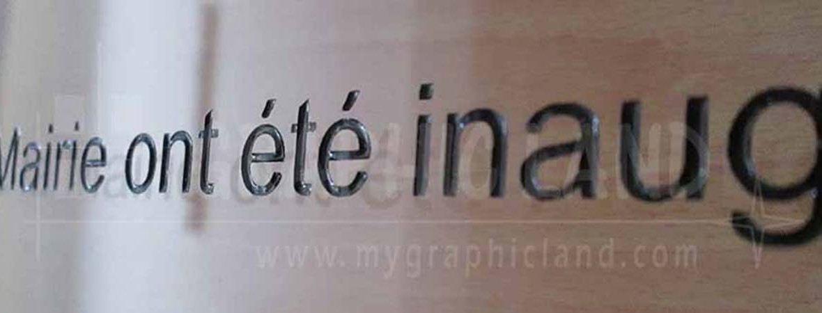 gravure sur acrylique Madagascar