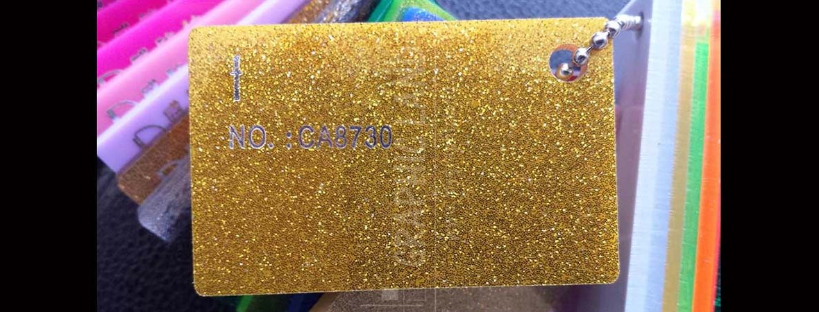 impression sur acrylique doré