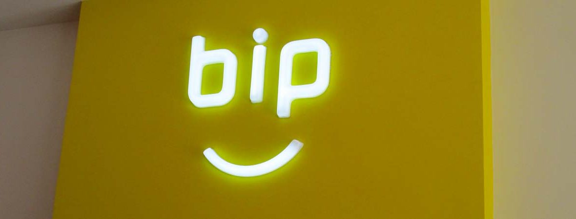 enseigne en lettres thermofomée lumineuses